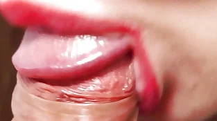 This stunner gives the greatest bj with crimson lips, close-up